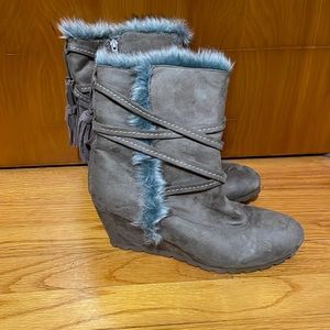 Size 11 Faux Fur wedge boots
